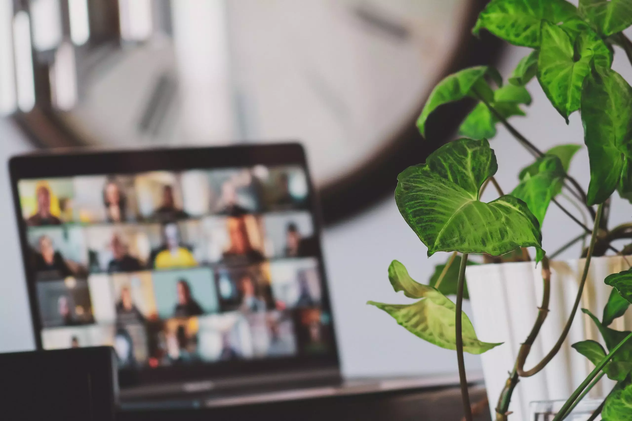 Memanfaatkan Video Conference Untuk Training Karyawan Memanfaatkan Video Conference Untuk Training Karyawan
